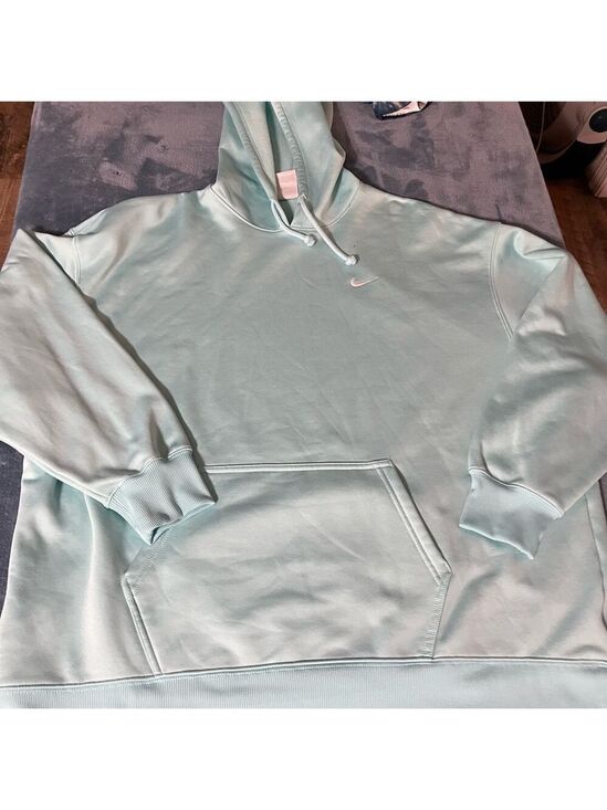 Nike Tops - Nike Therma Fit Women Hoodie XL